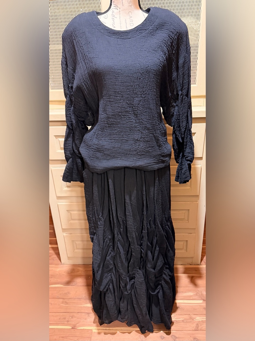VTG Cache NWT Black Crinkle Cotton Bubble Balloon Maxi Skirt Set